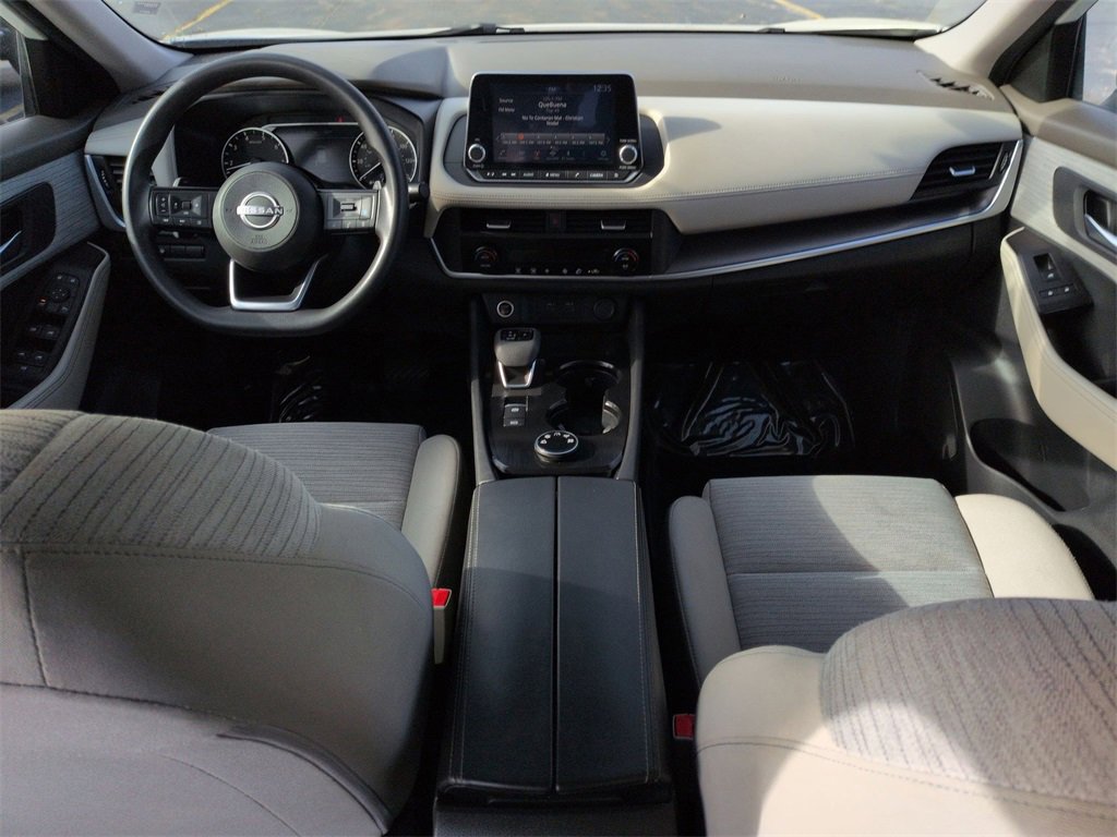 Used 2023 Nissan Rogue SV image 15