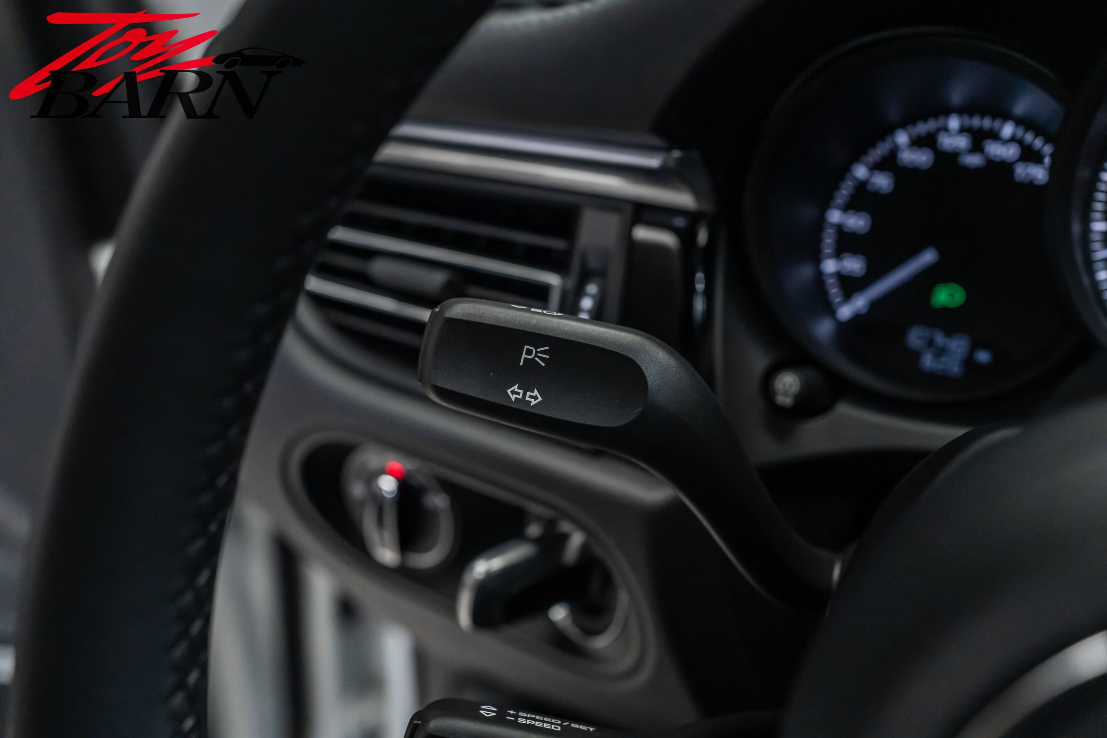 Used 2022 Porsche Macan S image 32