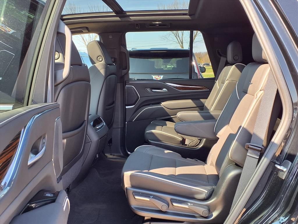 Used 2024 Cadillac Escalade Premium Luxury w/ LPO, Floor Liner Package image 9