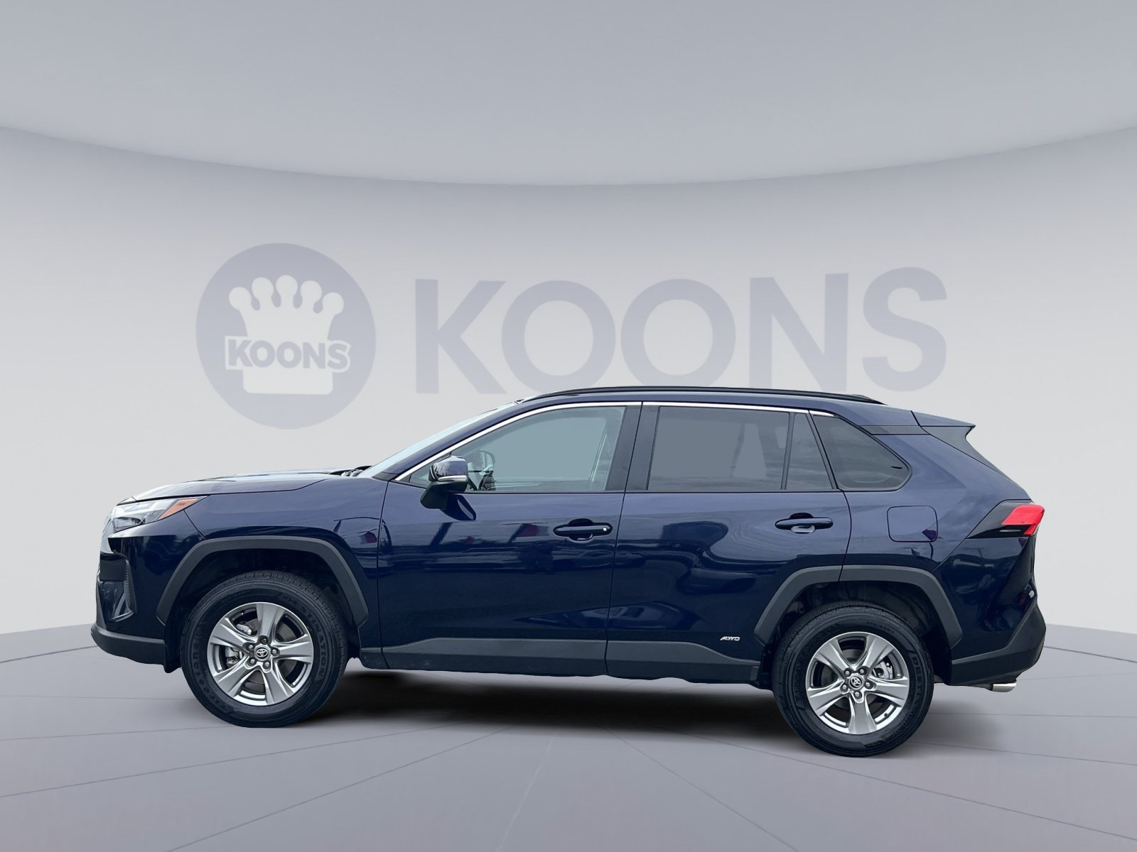 Used 2025 Toyota RAV4 XLE w/ Convenience Package AWD/4WD image 2