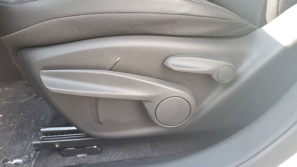 New 2026 Jeep Compass Latitude image 23