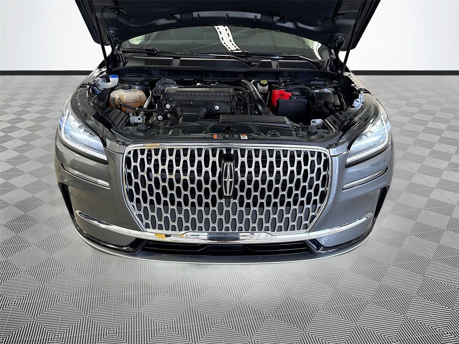 Used 2023 Lincoln Corsair AWD w/ Towing Package image 30