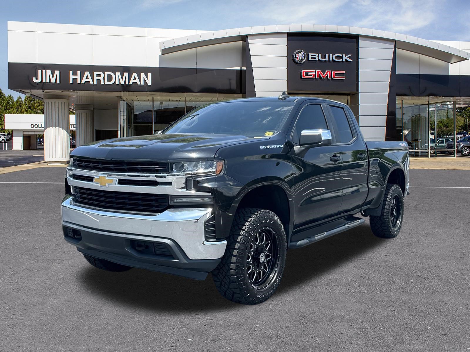 Used 2020 Chevrolet Silverado 1500 LT w/ Trailering Package AWD/4WD image 3