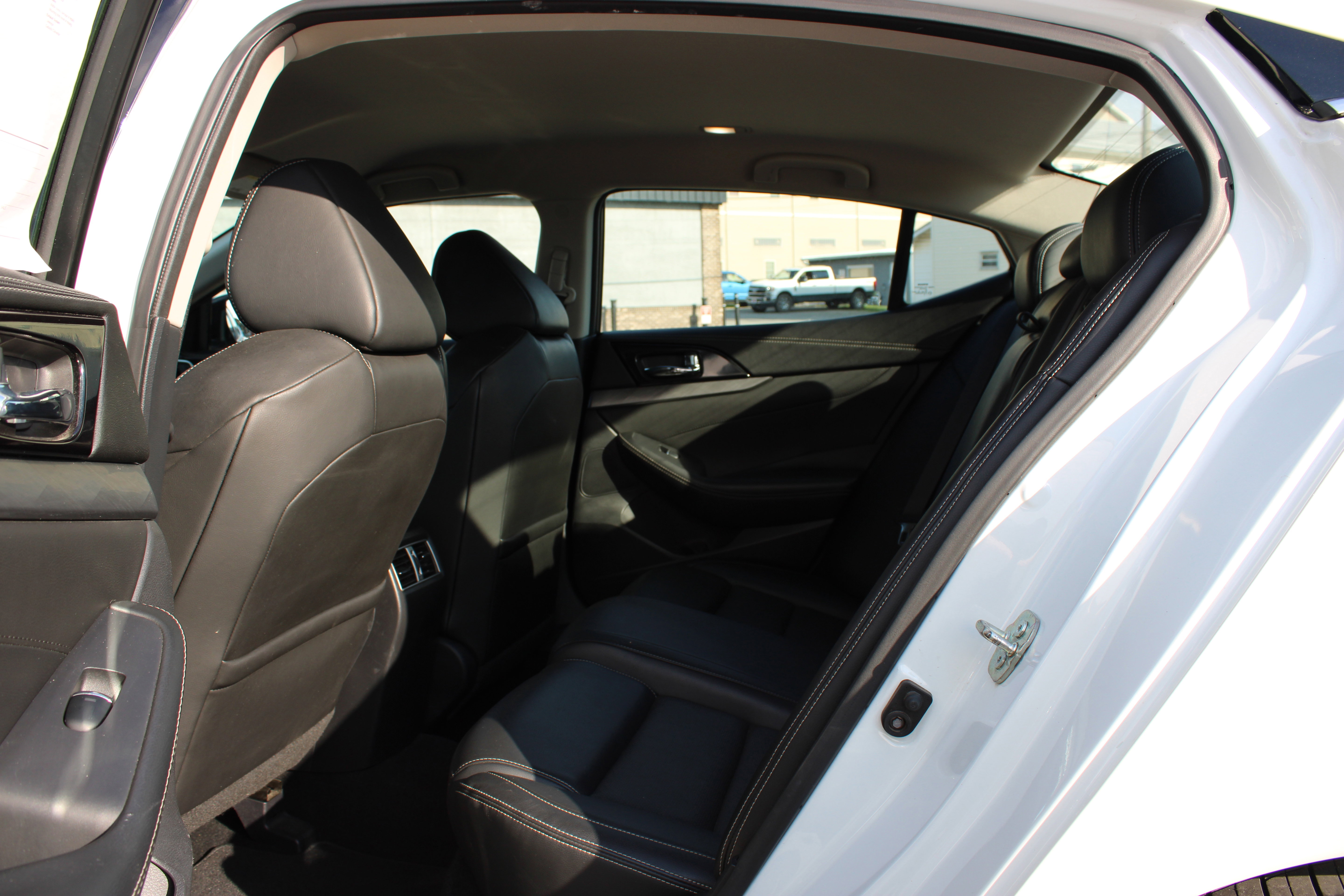 Used 2017 Nissan Maxima 3.5 SV image 4