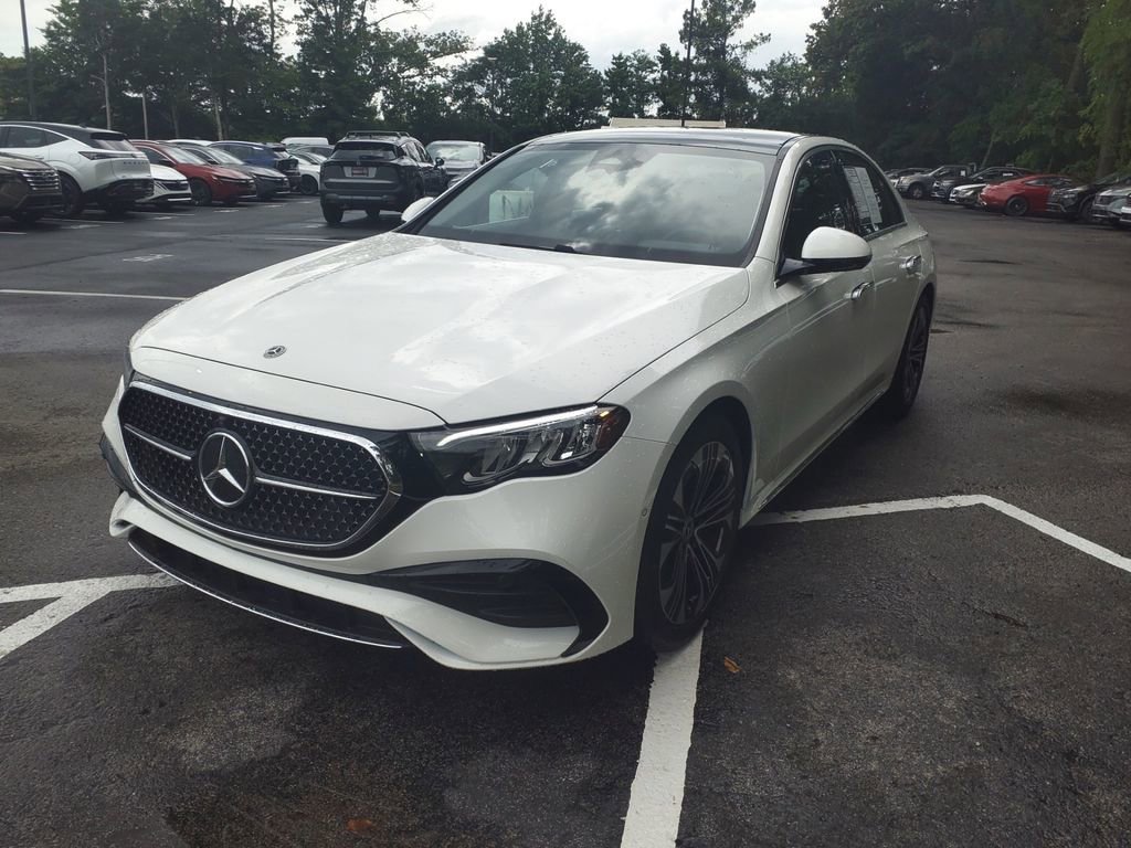 Used 2025 Mercedes-Benz E 350 Sedan image 3