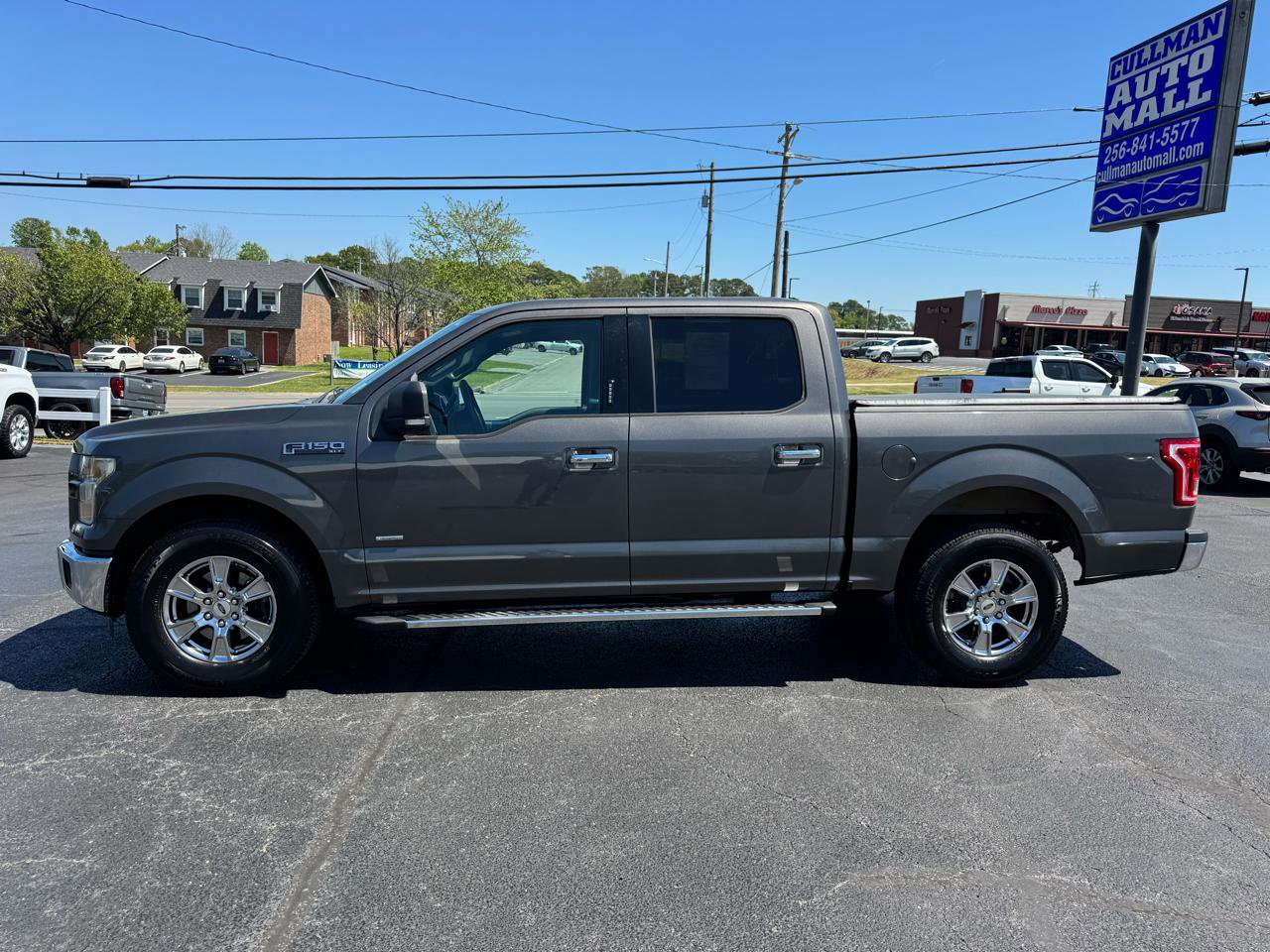 Used 2015 Ford F150 XLT w/ Equipment Group 301A Mid RWD image 2