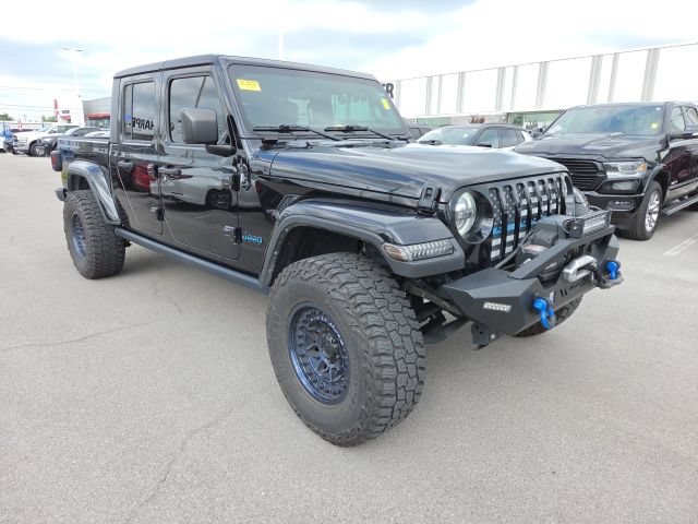 Used 2023 Jeep Gladiator Sport AWD/4WD image 3