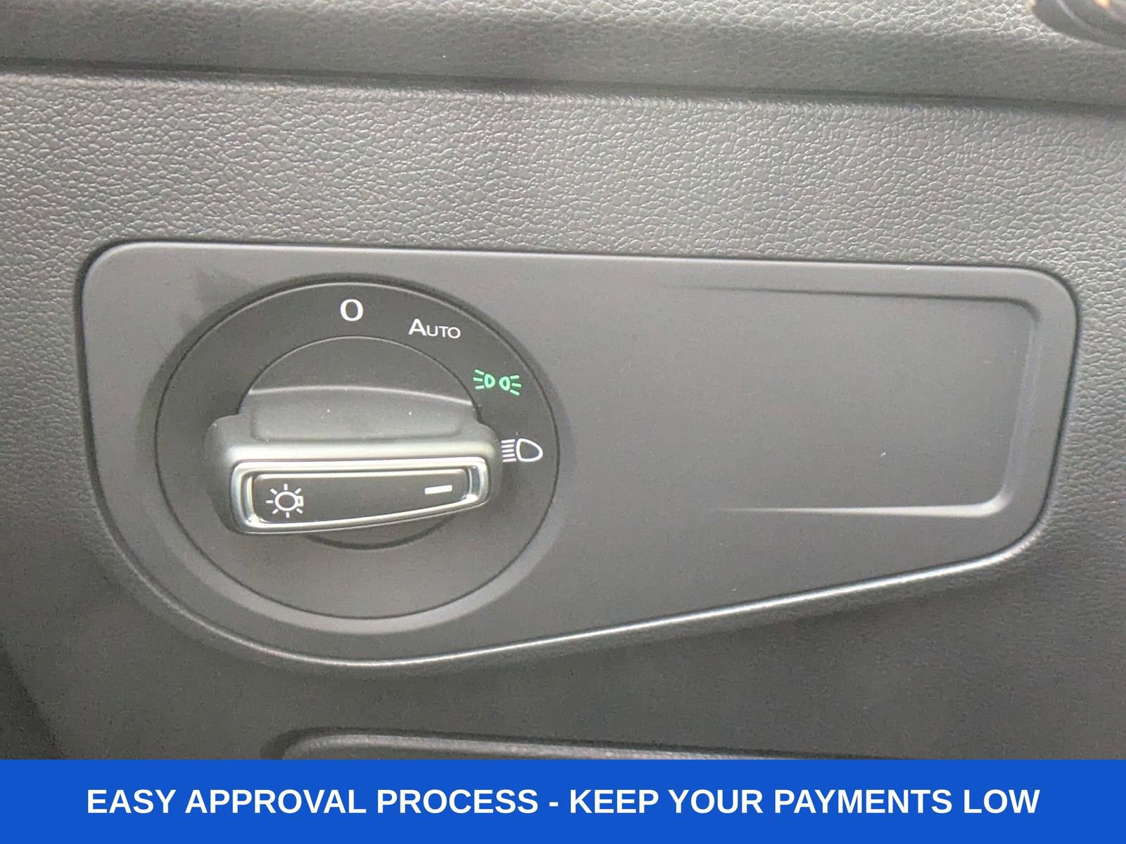 Used 2024 Volkswagen Tiguan Wolfsburg Edition image 43