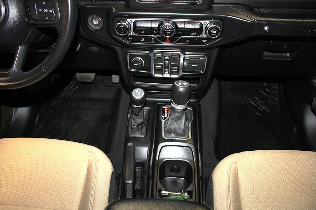 Certified 2021 Jeep Wrangler Unlimited Sport AWD/4WD image 18
