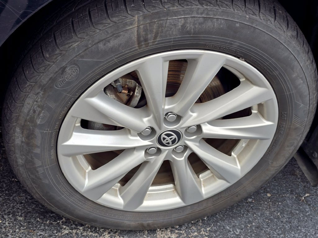 Used 2024 Toyota Corolla LE w/ LE Convenience Package FWD image 22