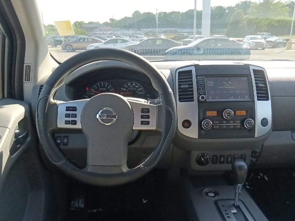 Used 2021 Nissan Frontier SV w/ Midnight Edition Floor Mats AWD/4WD image 25
