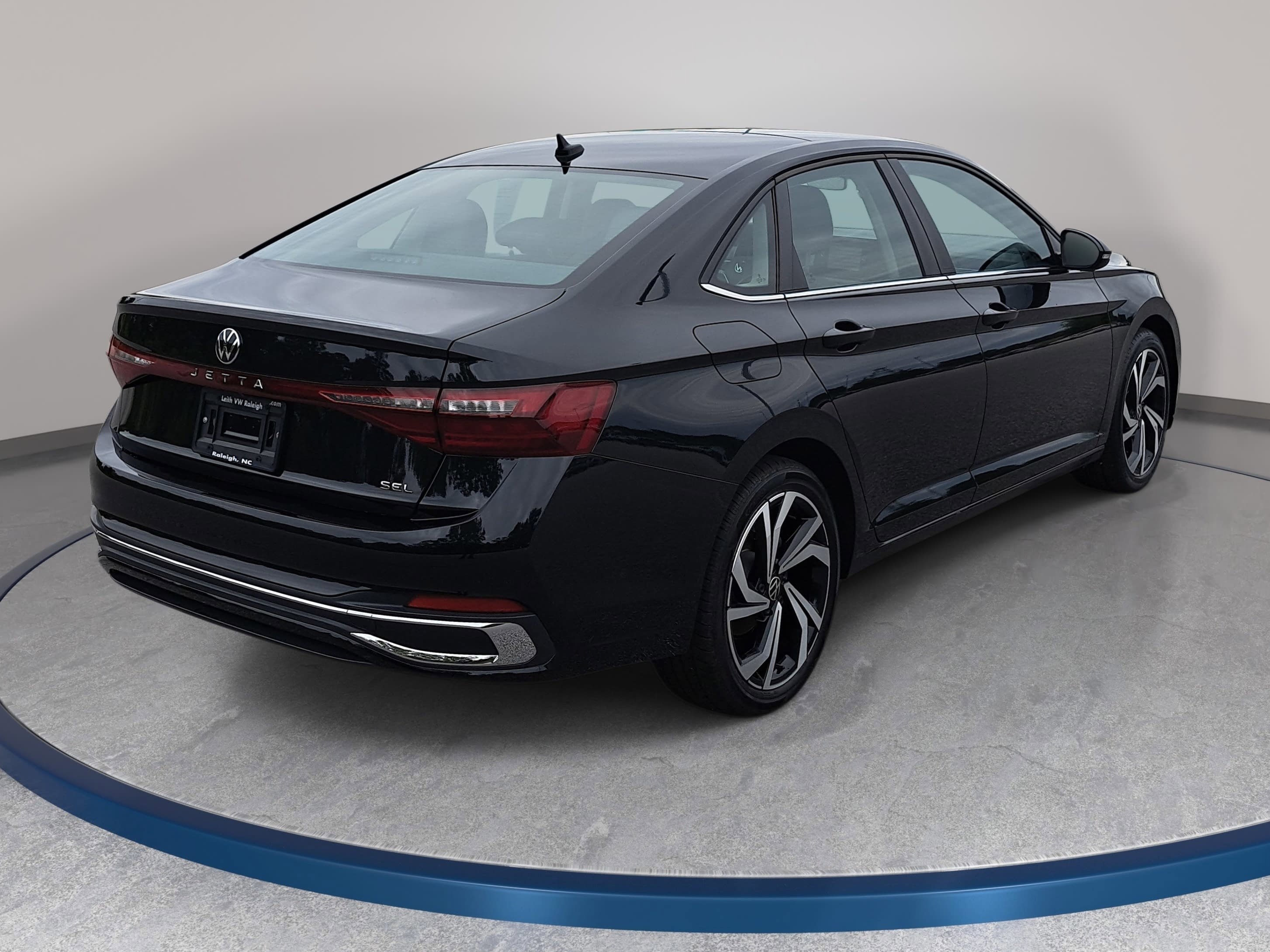 Used 2025 Volkswagen Jetta SEL FWD image 5