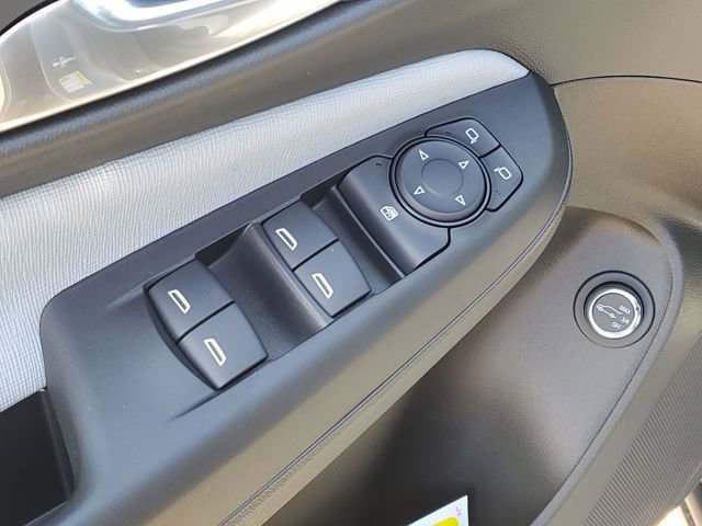 Used 2025 Buick Envista Preferred w/ Convenience II Package image 24