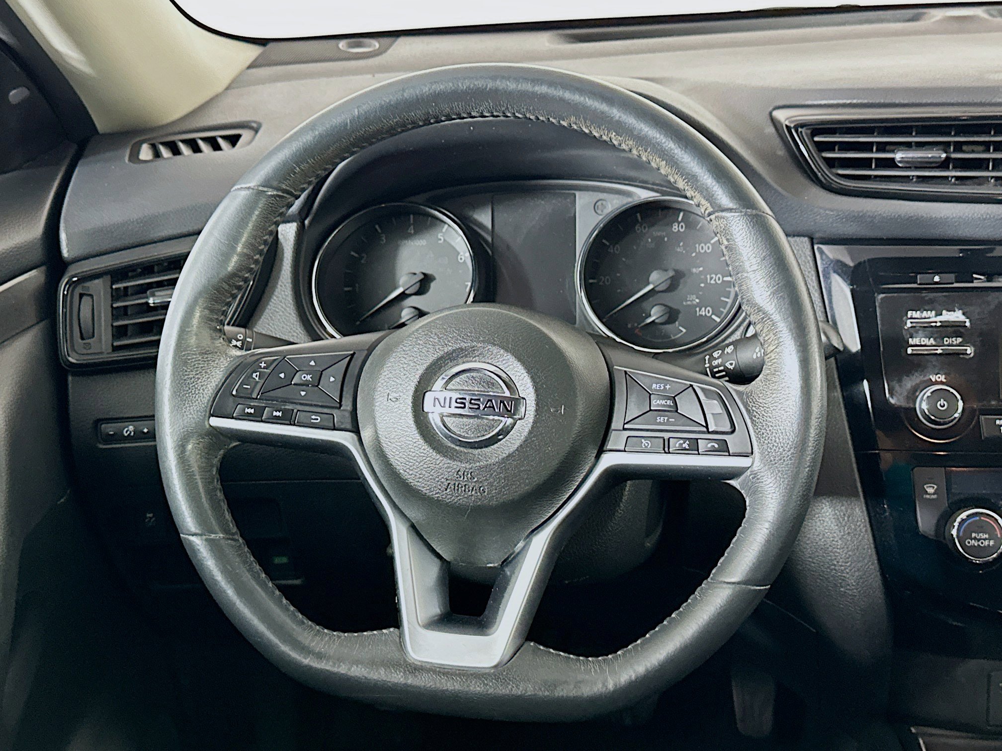 Used 2017 Nissan Rogue SV w/ Midnight Edition Package image 18