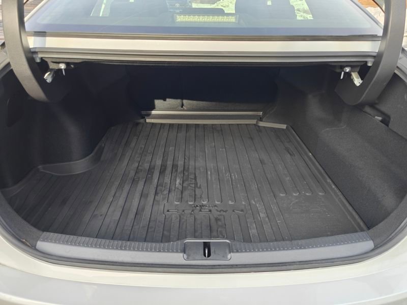 Used 2023 Toyota Crown XLE image 16