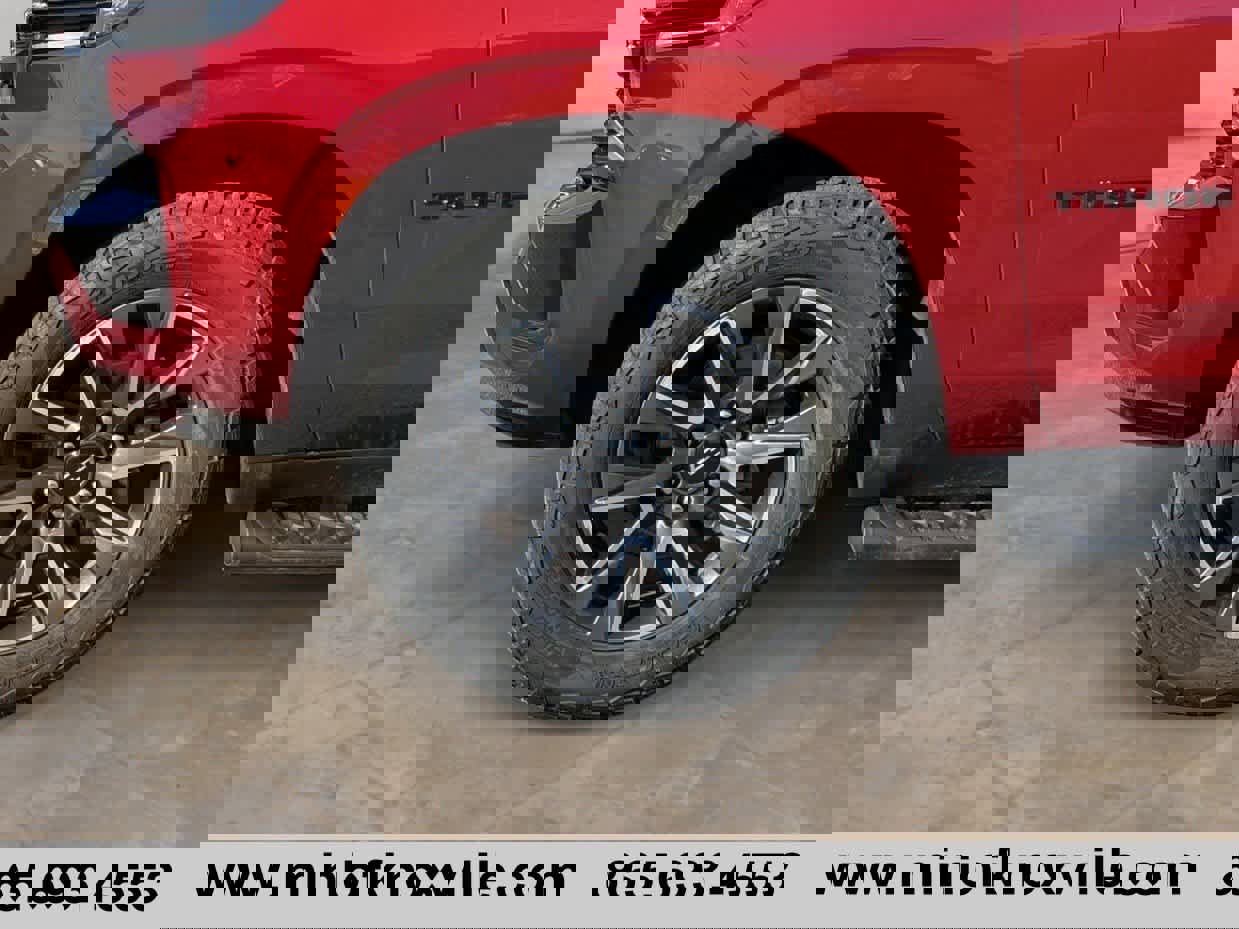 Used 2023 Chevrolet Tahoe Z71 w/ Z71 Off-Road Package image 9