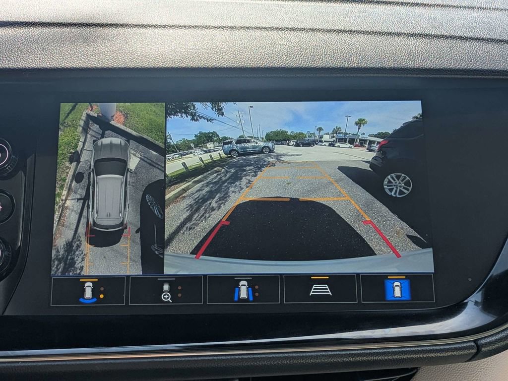 Used 2023 Buick Envision Avenir FWD image 23