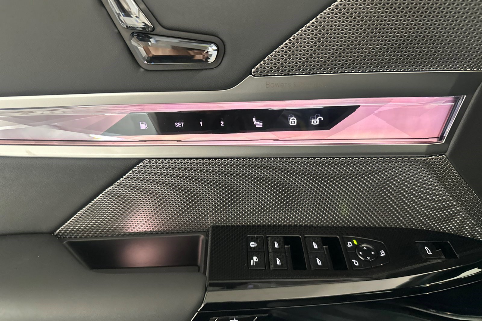 New 2026 BMW 750e xDrive w/ Executive Package image 13