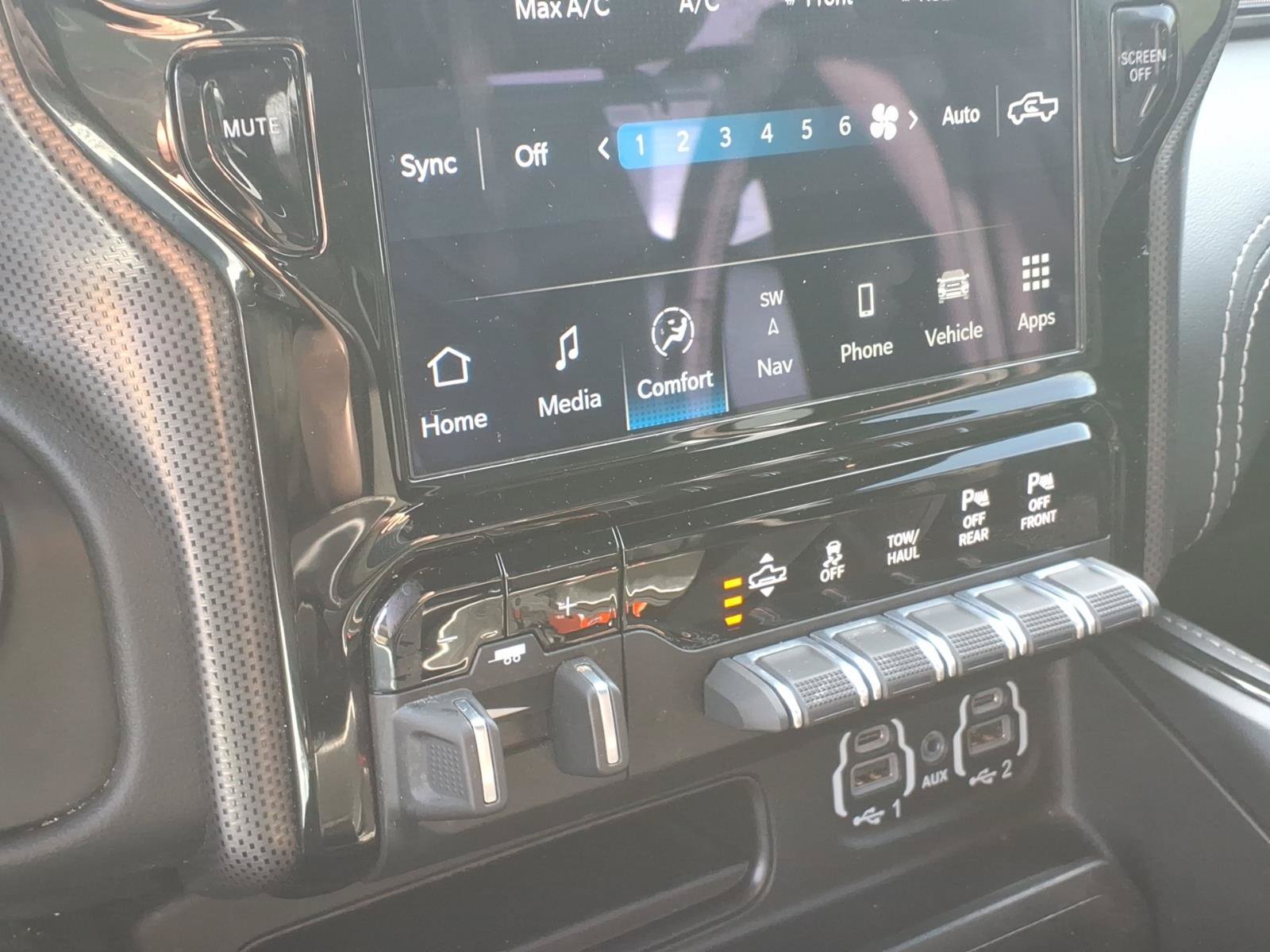 Used 2022 RAM 1500 Limited AWD/4WD image 11