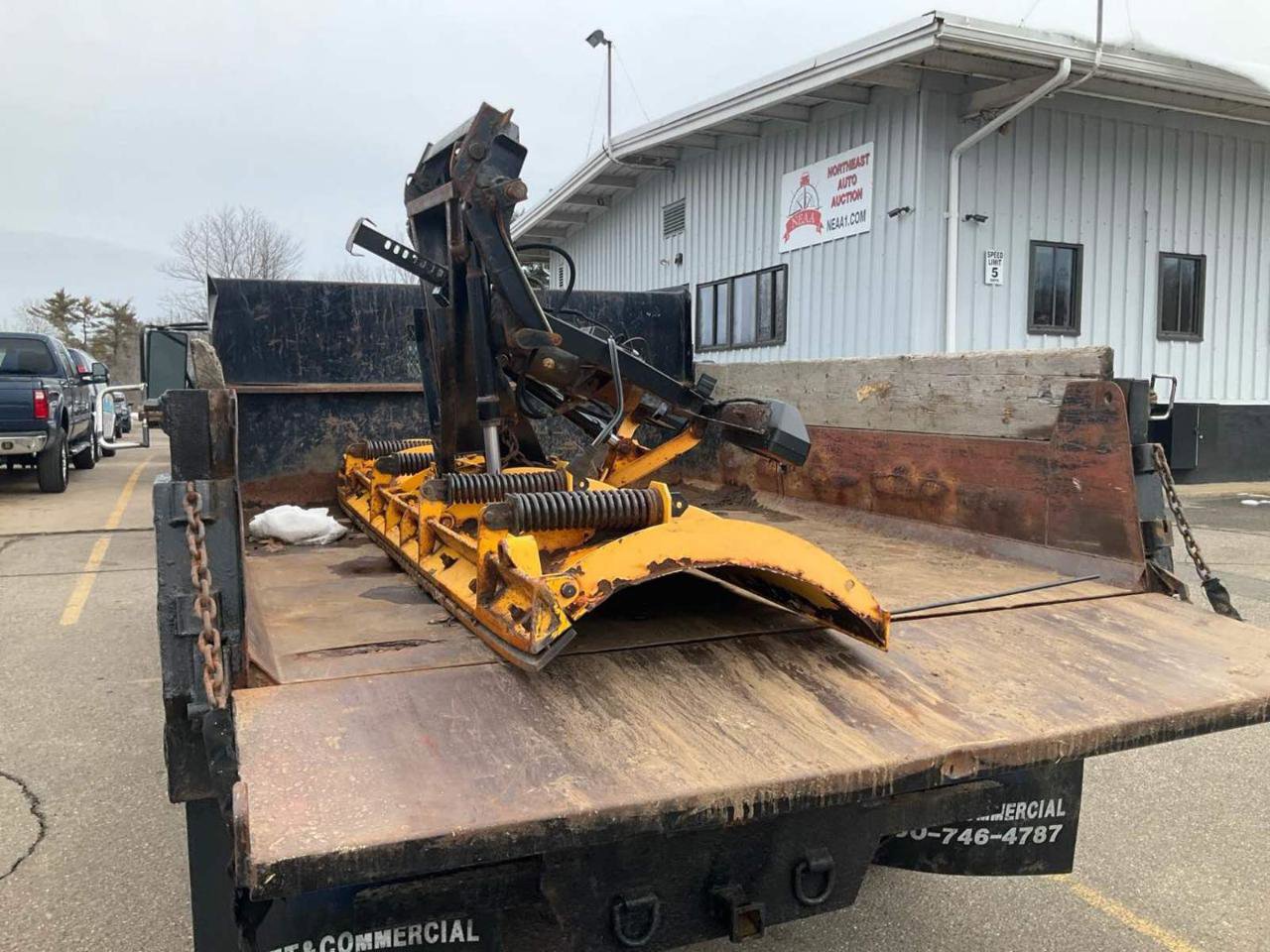 Used 2004 Chevrolet Silverado 3500 Reg Cab 137.0 WB, 60.4 CA 4W w/ Snow Plow Prep Package image 8