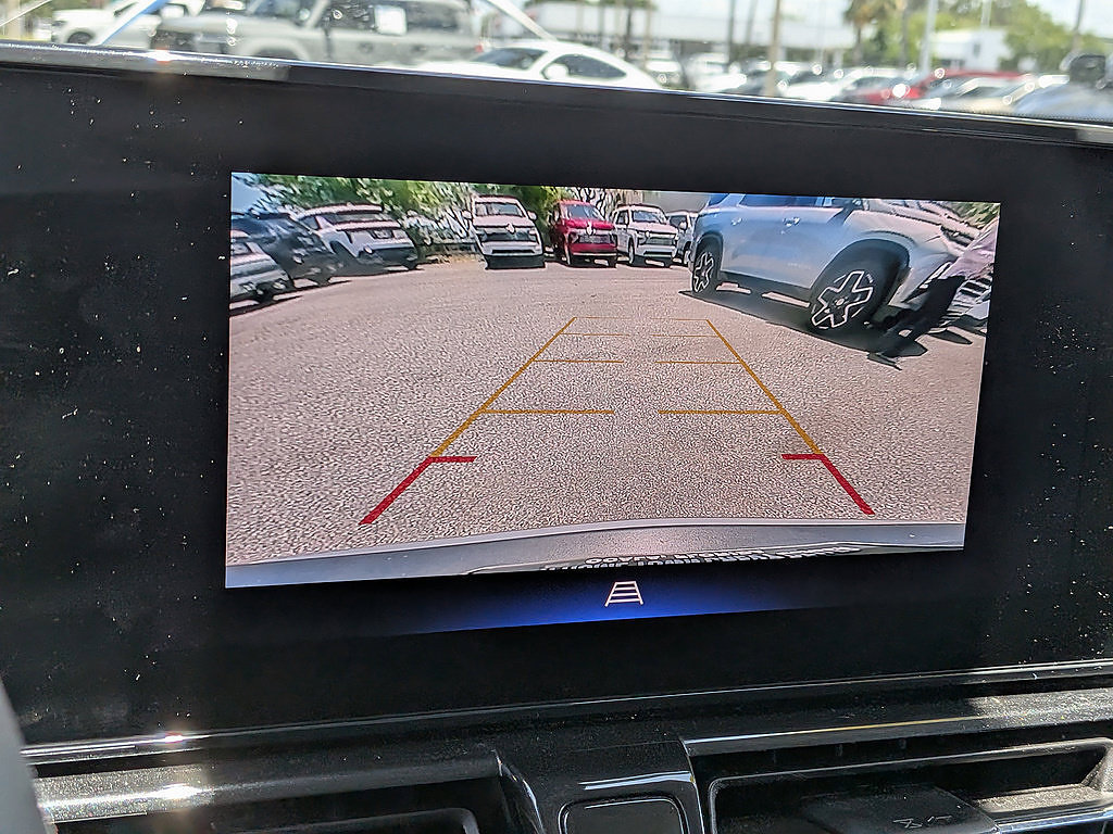 Used 2025 Chevrolet TrailBlazer LT AWD/4WD image 19