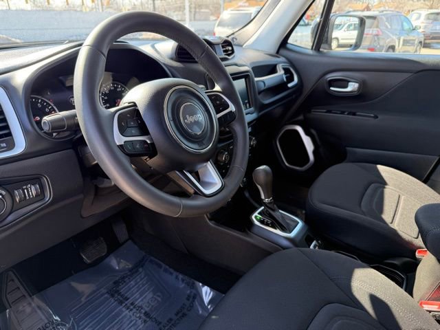 Certified 2021 Jeep Renegade Latitude image 18