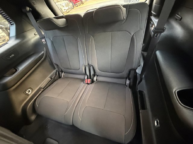 Used 2024 Jeep Grand Cherokee L Laredo w/ Luxury Tech Group I RWD image 11