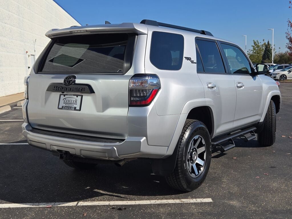 Used 2023 Toyota 4Runner TRD Off-Road Premium w/ Off Road Premium Plus Package AWD/4WD image 13