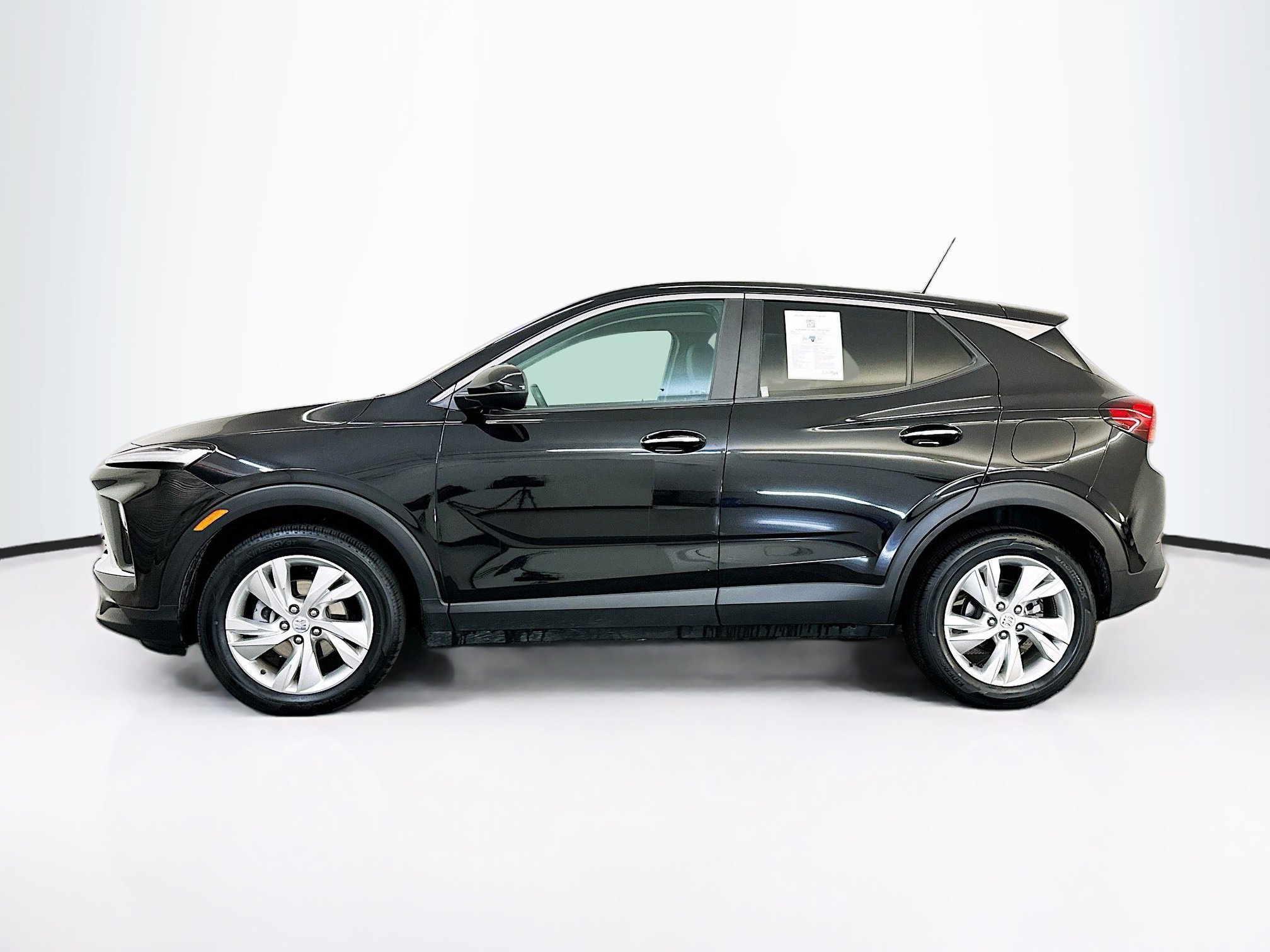 Used 2025 Buick Encore GX Preferred FWD image 4