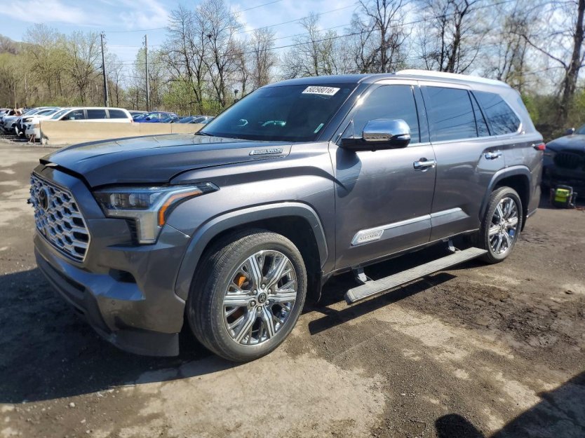 Used 2023 Toyota Sequoia Capstone AWD/4WD image 3