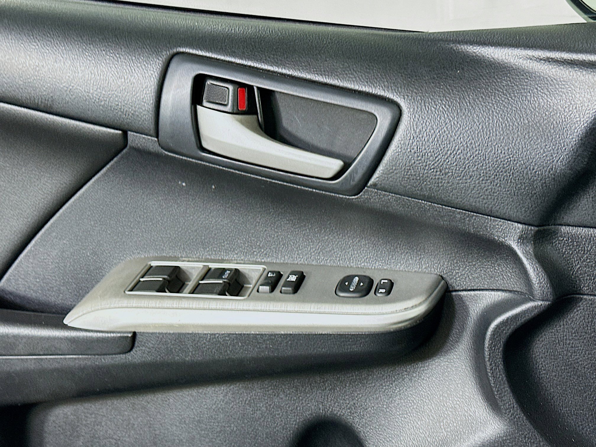Used 2014 Toyota Camry SE image 15
