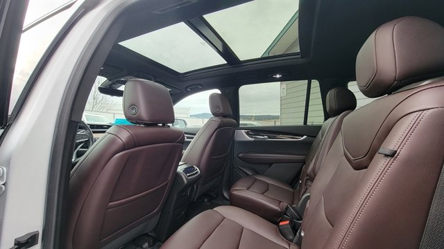 Used 2024 Cadillac XT6 Premium Luxury w/ Technology Package AWD/4WD image 65