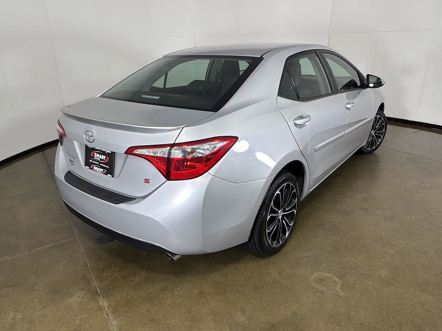 Used 2015 Toyota Corolla S FWD image 10