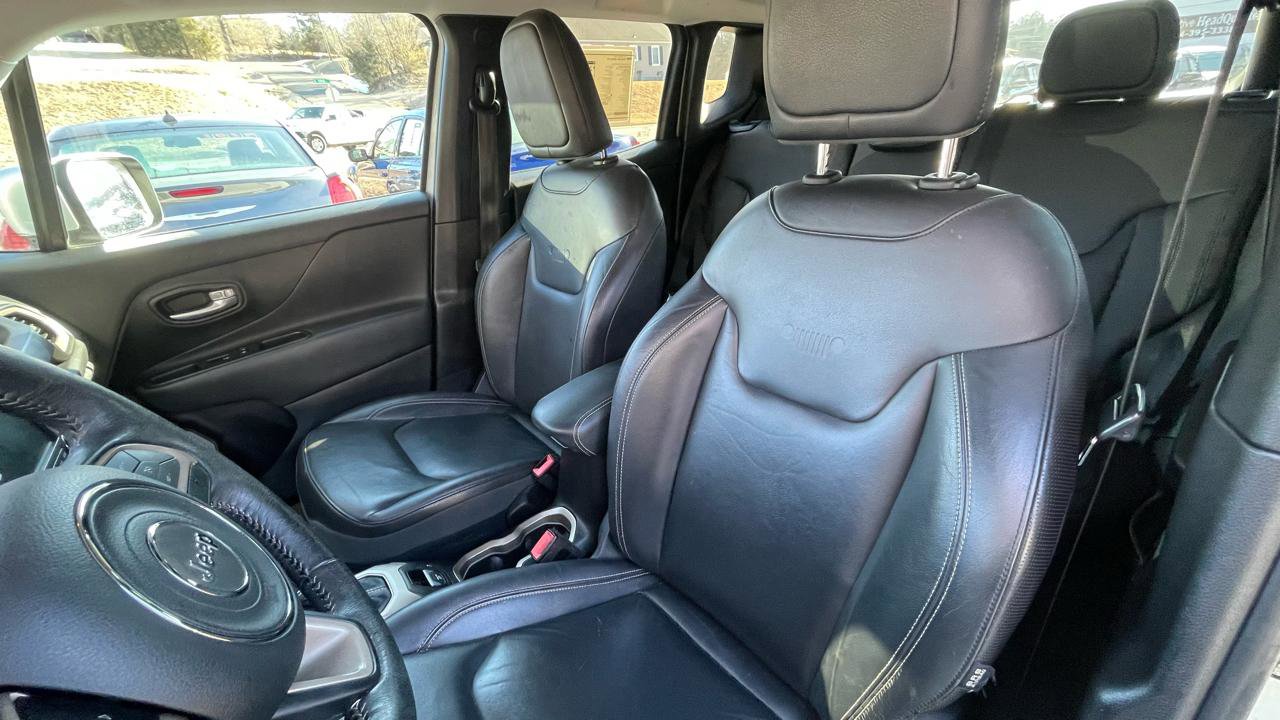 Used 2017 Jeep Renegade Limited image 16