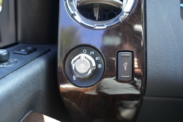 Used 2015 Ford F250 Platinum w/ FX4 Off-Road Package AWD/4WD image 25