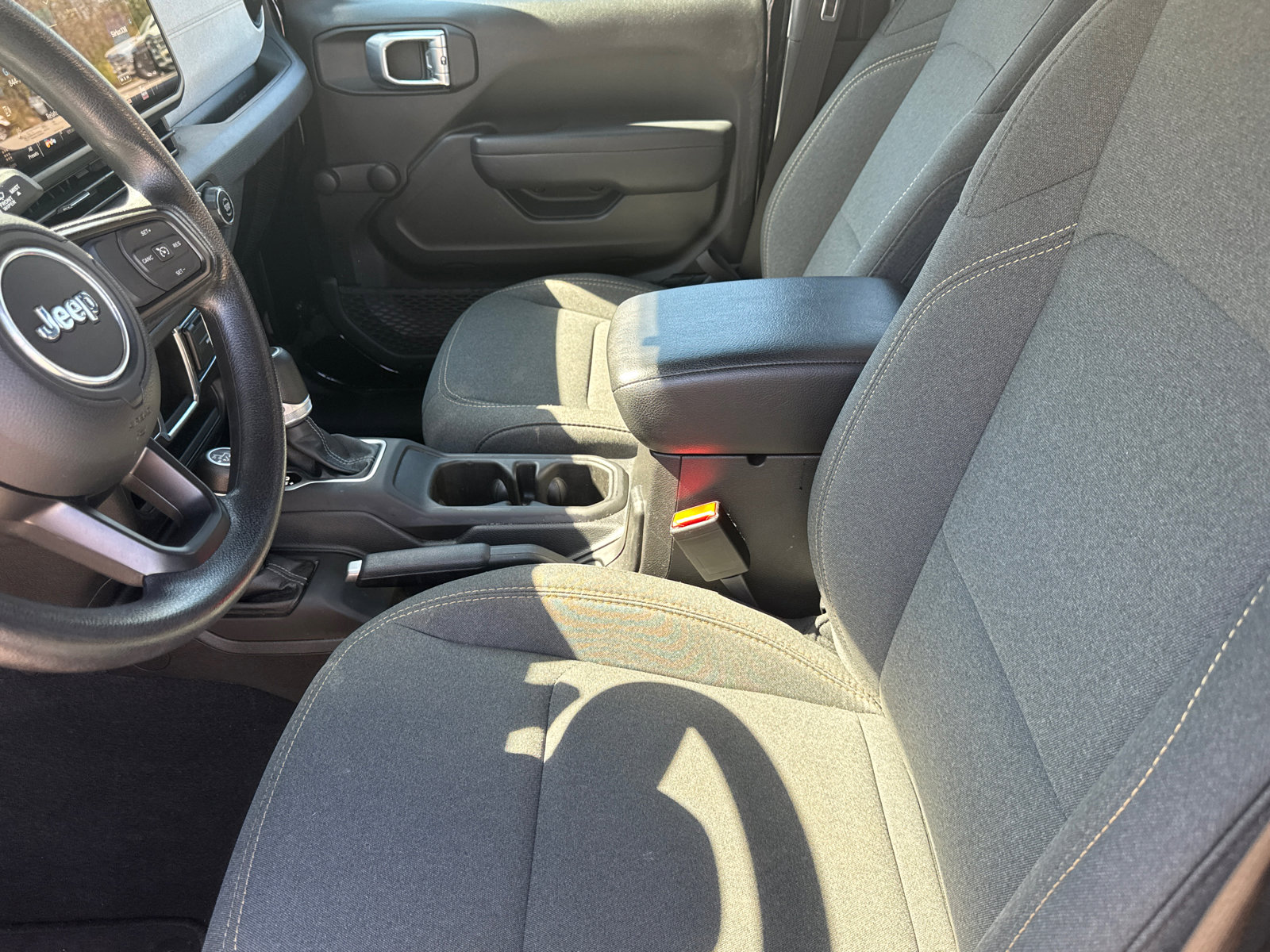 Used 2024 Jeep Wrangler Sport image 9