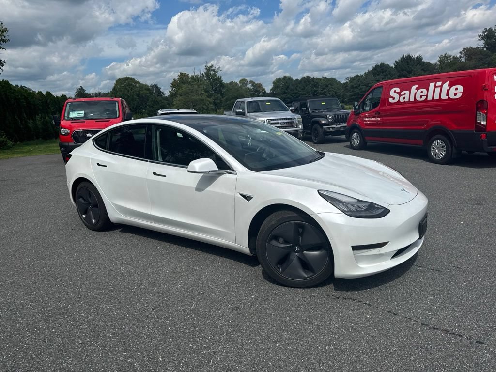 Used 2020 Tesla Model 3 Standard Range Plus RWD image 1