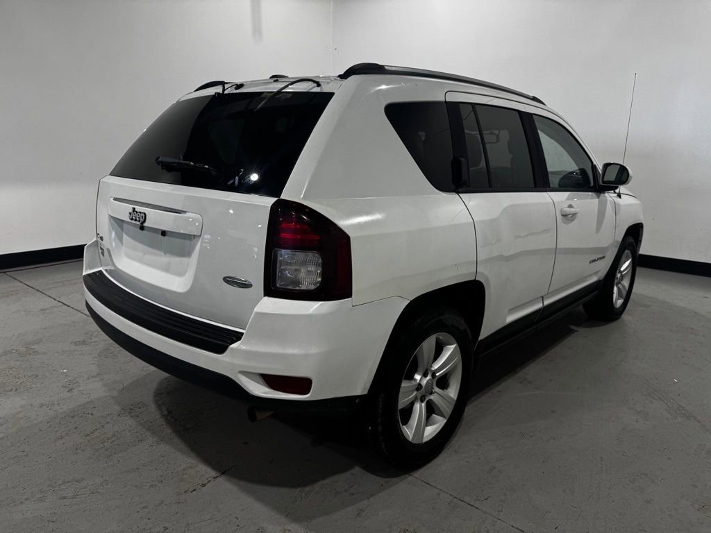 Used 2017 Jeep Compass Latitude image 6