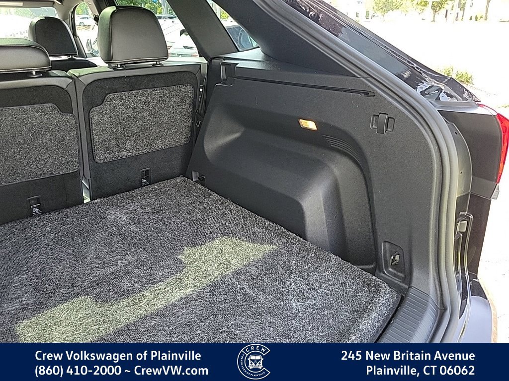 Certified 2023 Volkswagen Atlas Cross Sport SE w/ Panoramic Sunroof Package AWD/4WD image 52