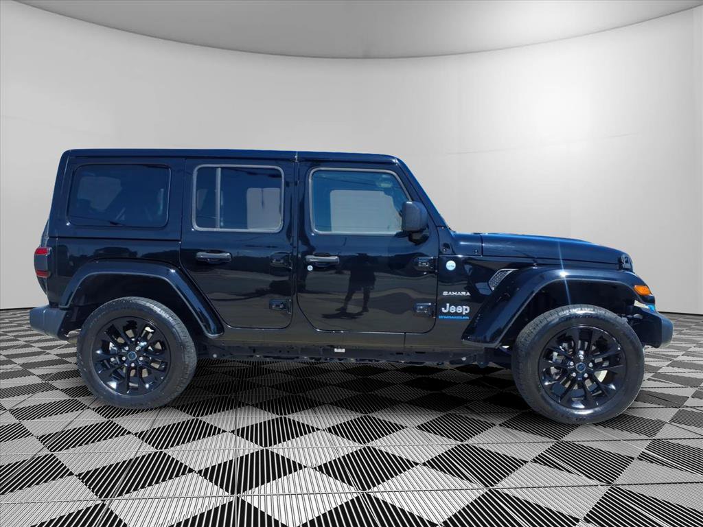 Certified 2024 Jeep Wrangler Unlimited Sahara AWD/4WD image 31