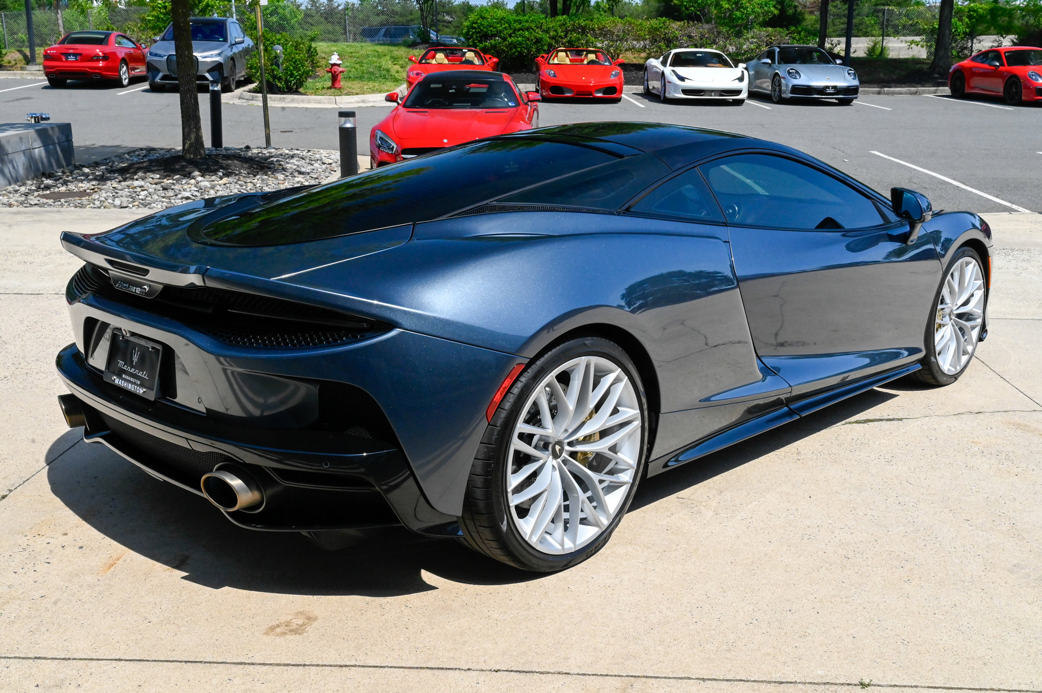 Used 2023 McLaren GT RWD image 5