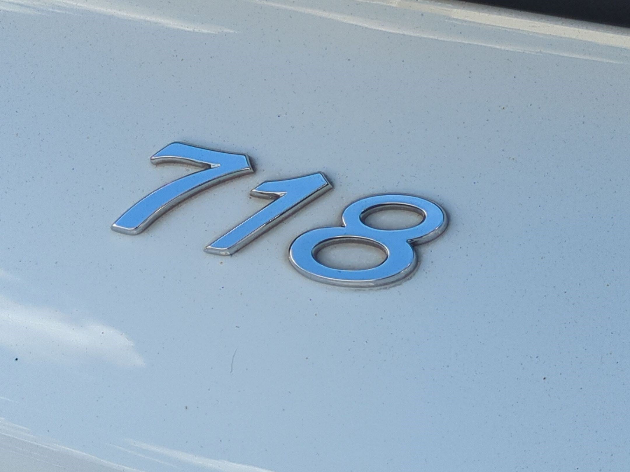 Used 2018 Porsche 718 Cayman RWD image 31