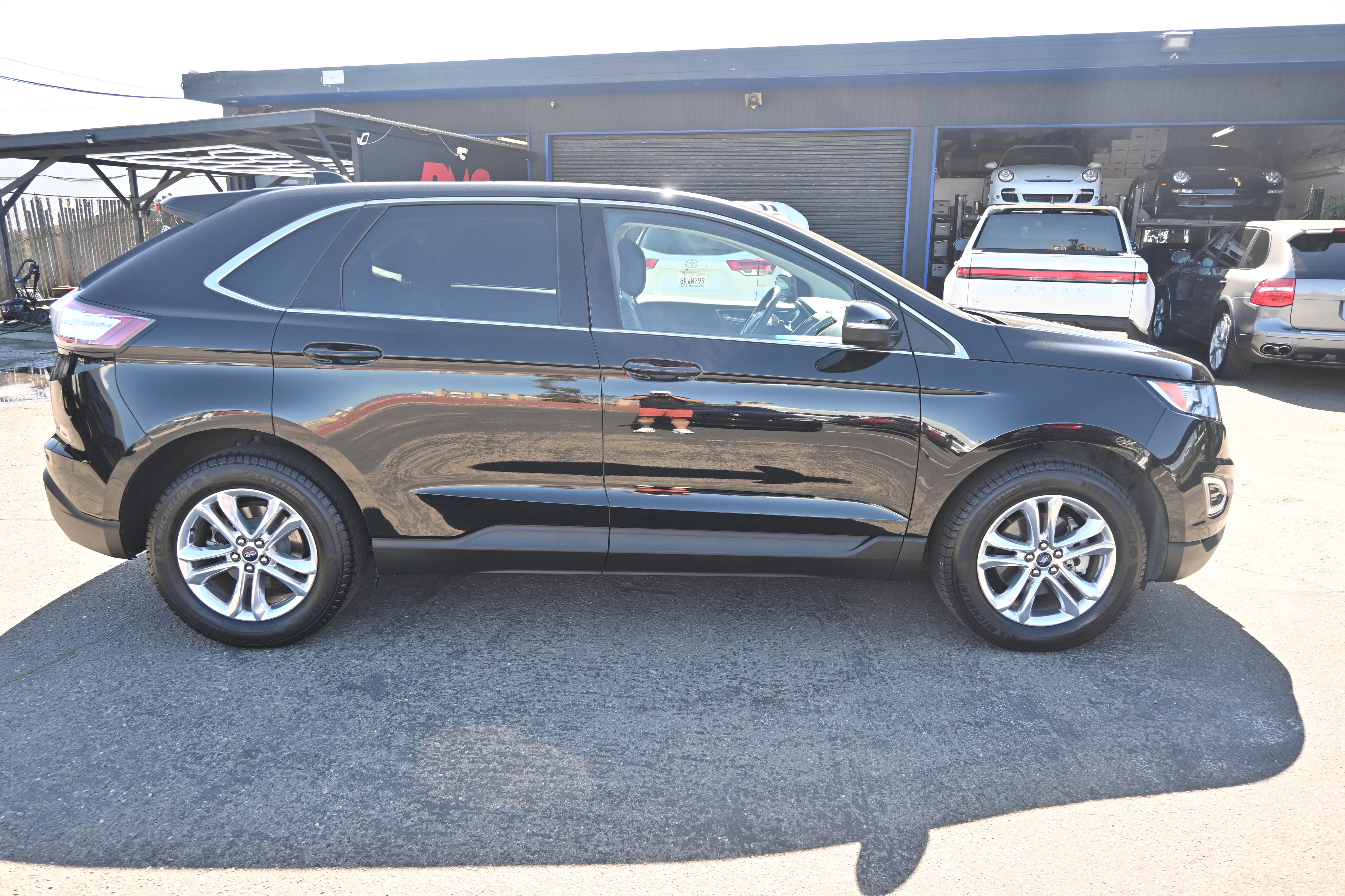 Used 2017 Ford Edge SEL w/ Equipment Group 201A image 6