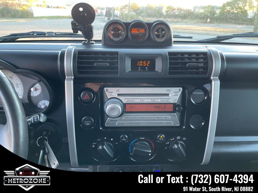 Used 2007 Toyota FJ Cruiser Manual Transmission image 30