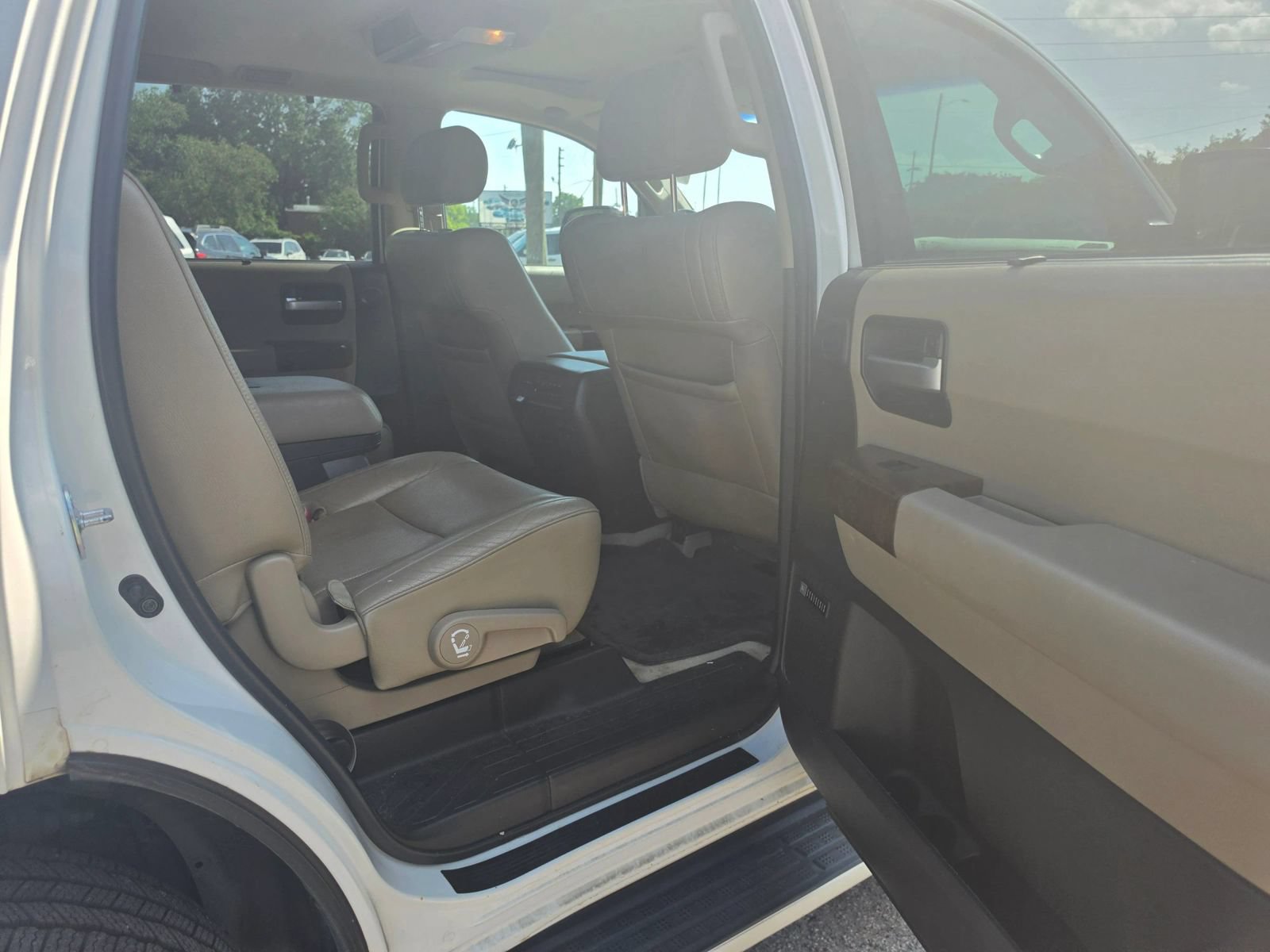 Used 2010 Toyota Sequoia Platinum AWD/4WD image 12