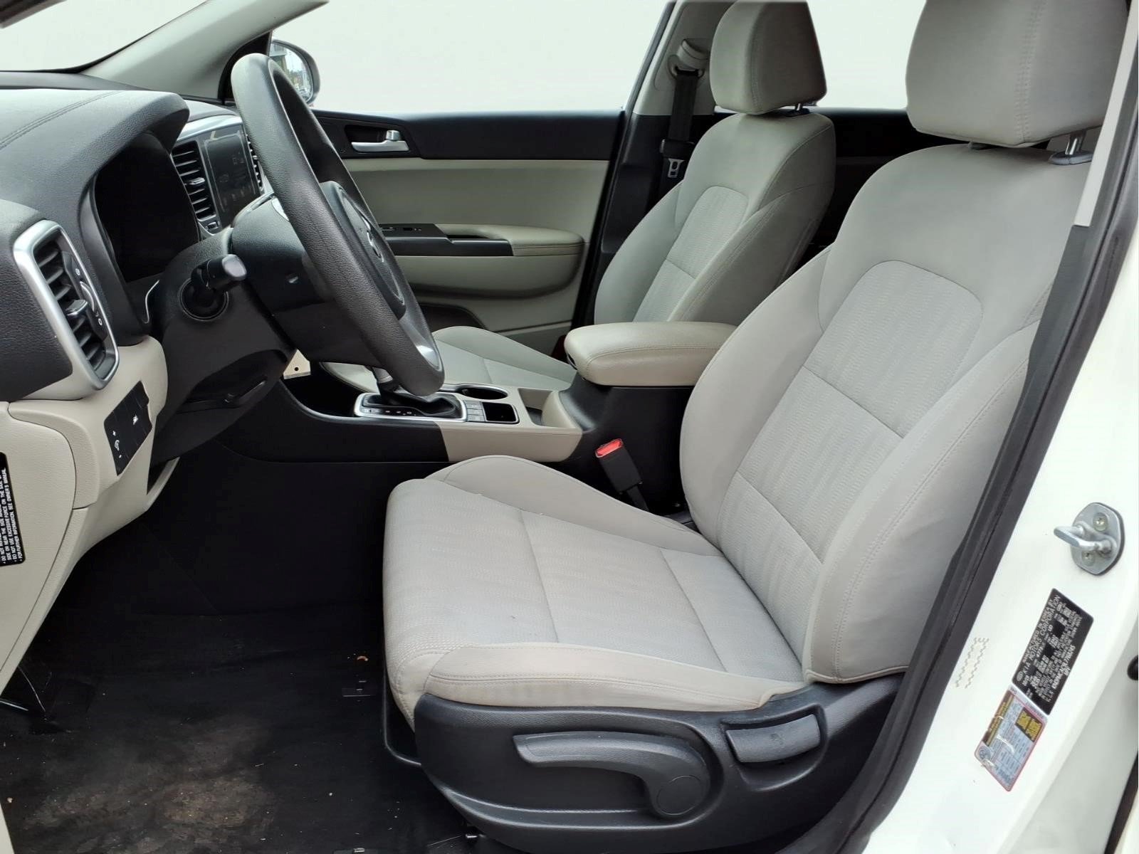 Used 2020 Kia Sportage LX AWD/4WD image 9