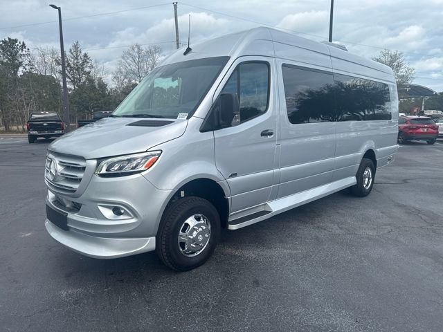 Used 2023 Mercedes-Benz Sprinter 3500 image 3