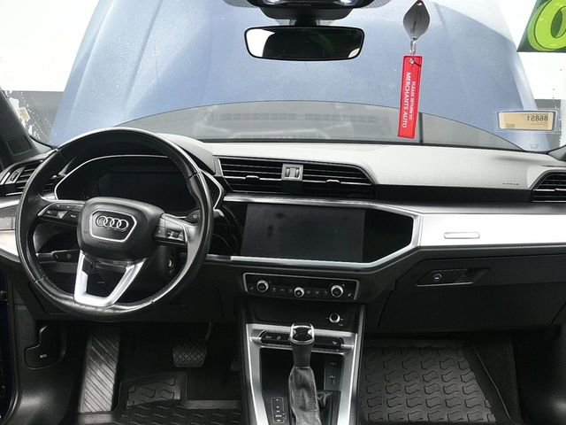 Used 2020 Audi Q3 2.0T Premium image 14