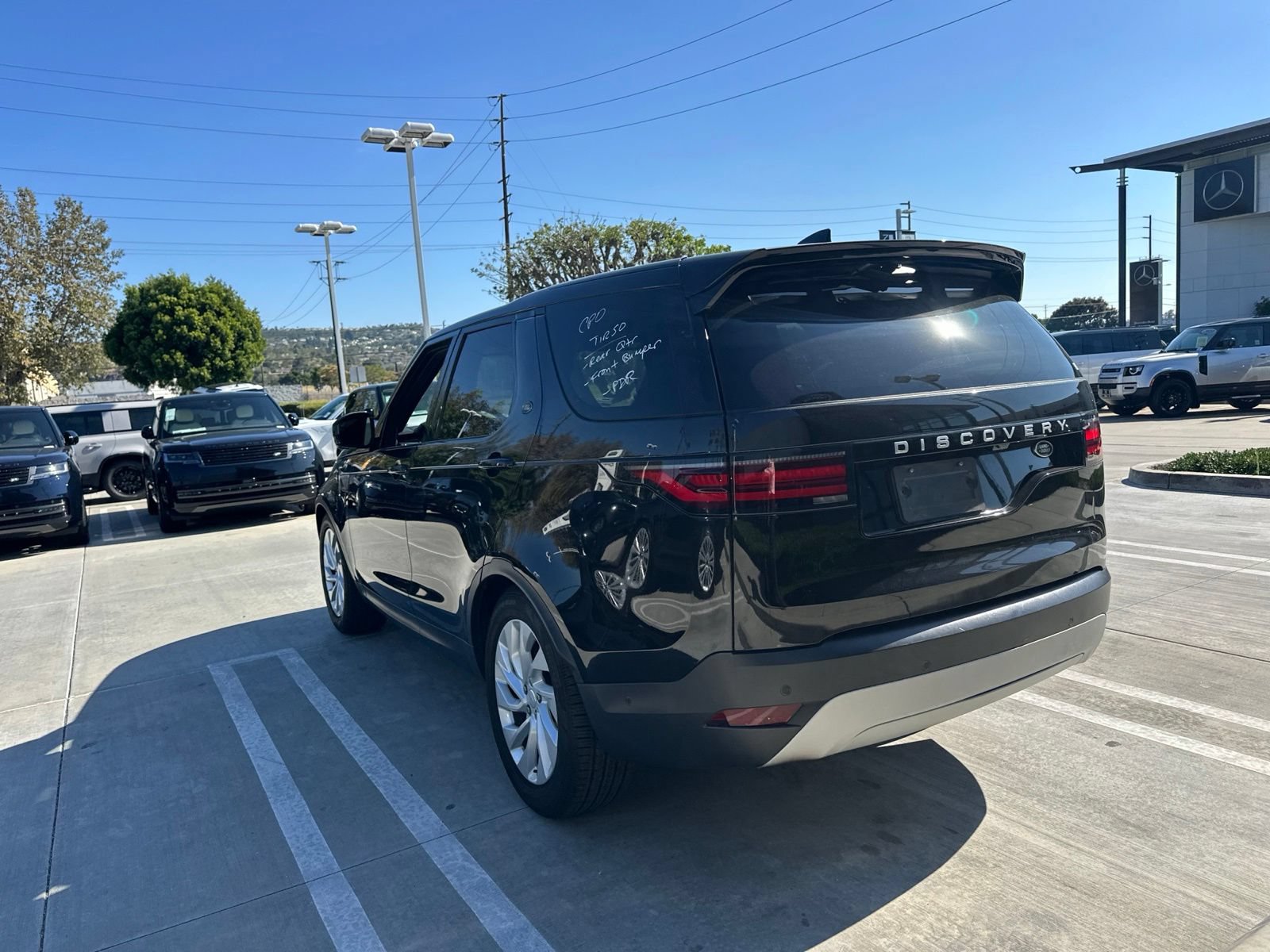 Used 2023 Land Rover Discovery S AWD/4WD image 4