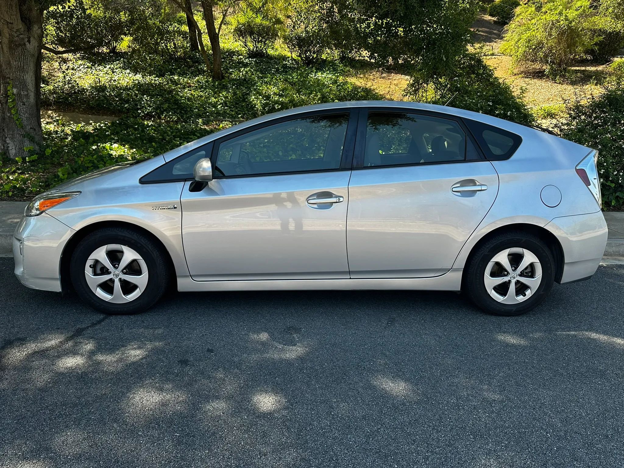 Used 2015 Toyota Prius Three image 2